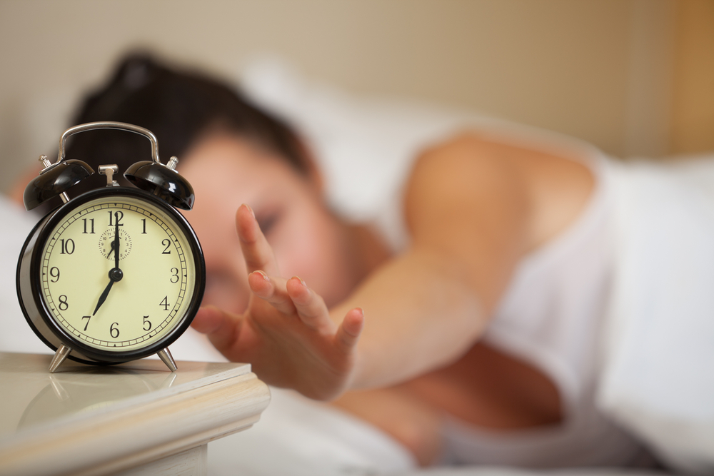 Глазки открывай: 10 хитрых способов, как разбудить ребенка утром