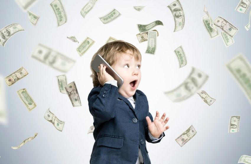 Как контролировать карманные расходы ребёнка и не испортить с ним отношения